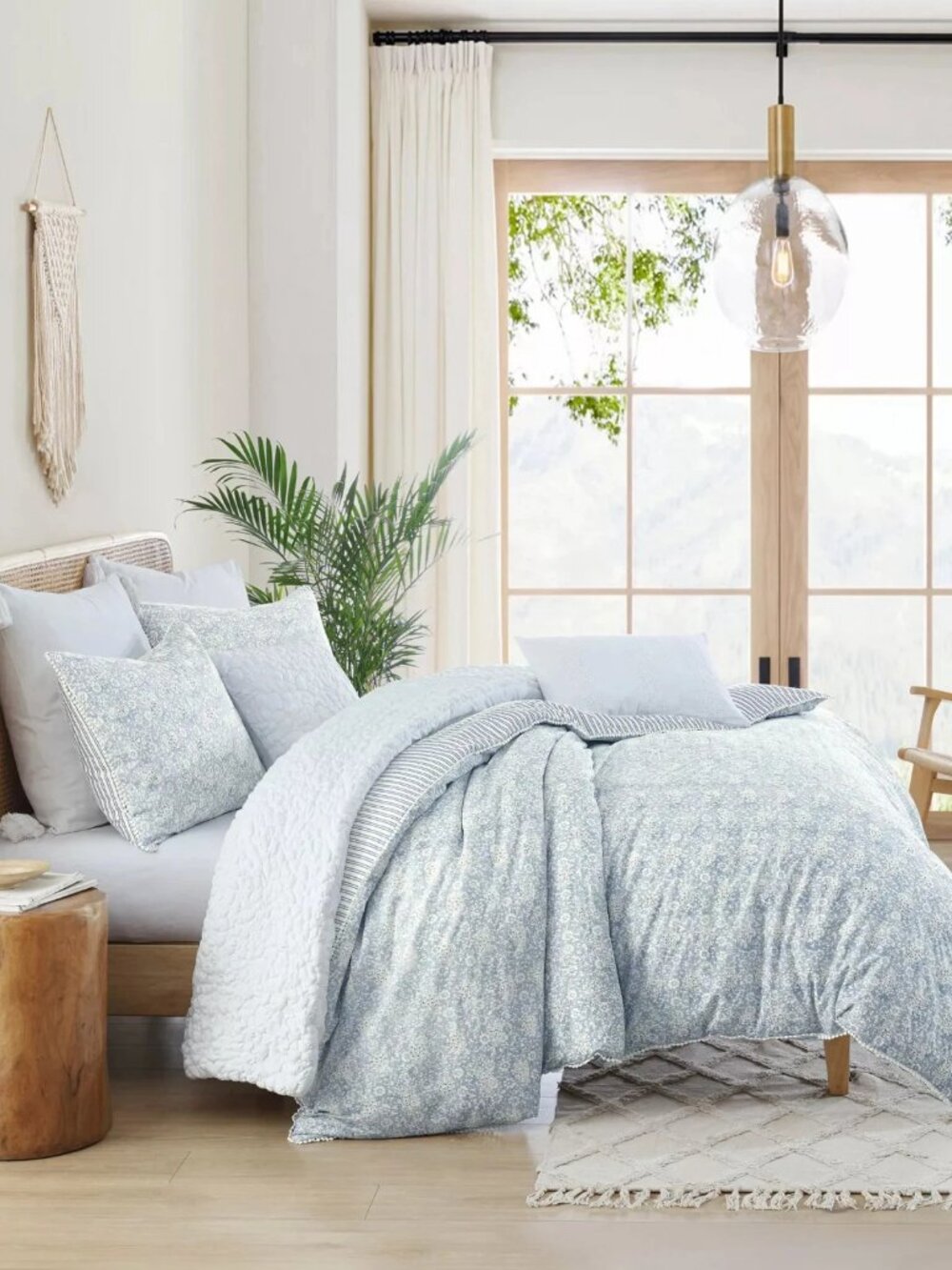 Peri Home Ikat Eyelet 3-Piece King Duvet Cover Set Bedding